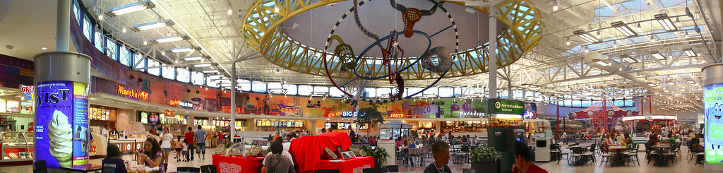 170/365 - June 19, 2009 - Mall Food Court Pano | I bet even … | Flickr