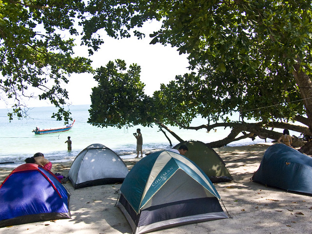 3492514353 0794acd550 z - Pulau Pangkor Malaysia: Beragam Pantai dan Aktivitas Seru