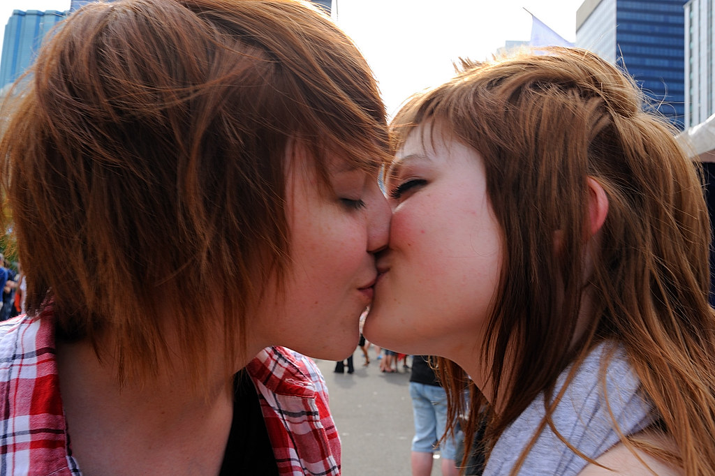 Young Women Kissing  Girls -2192