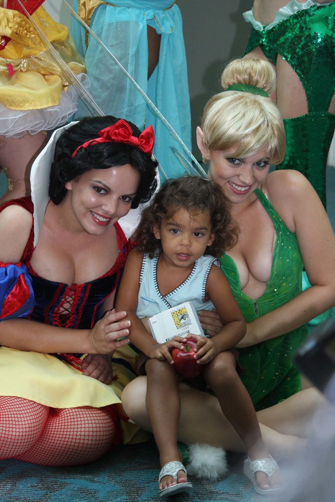 Disney Porn Princesses - Snow White And Tinkerbell  Flickr-4675