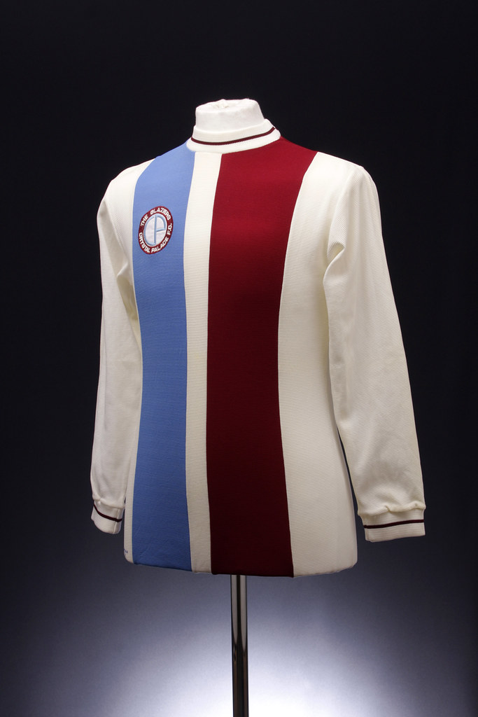 crystal palace new home shirt