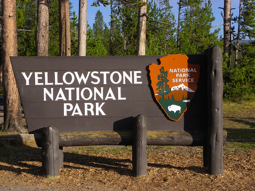 Your complete yellowstone national park travel guide, for over 20 years! 