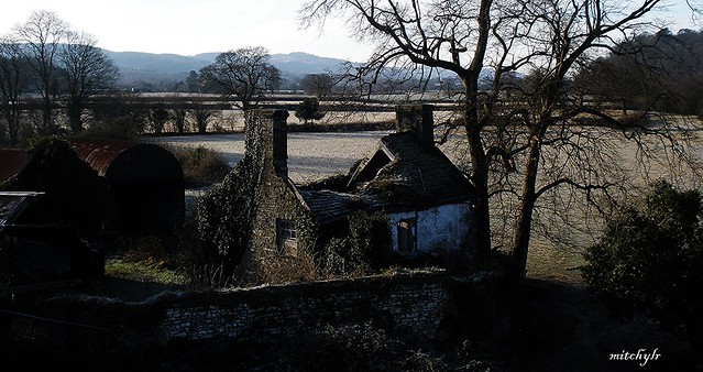 Forgotten Farmhouse (Wide)