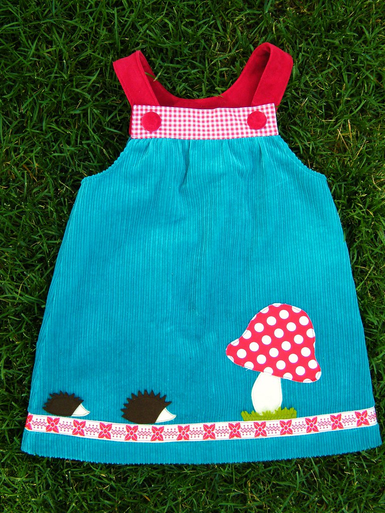 Ella Hedgehog Dress 012 | Babuska Pinafore Ottobre 1/2009 In… | Flickr