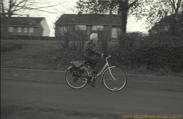Download this Old Lady Bike picture