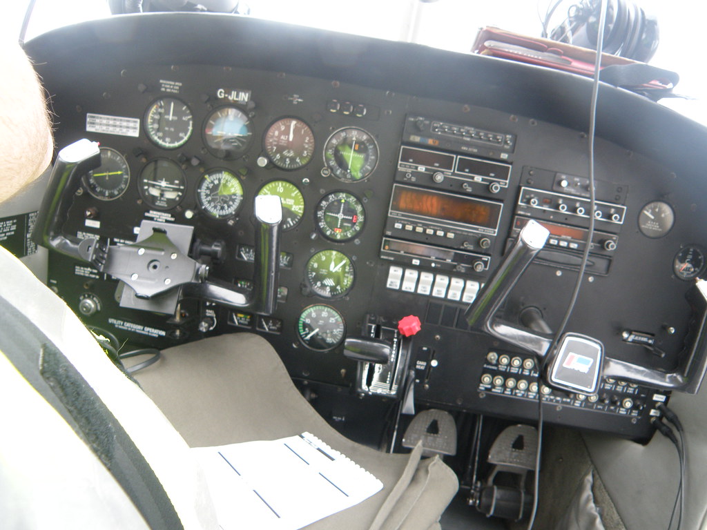 Pa28 Piper Cherokee Warrior Cockpit | Pa28 Piper Cherokee Wa… | Flickr