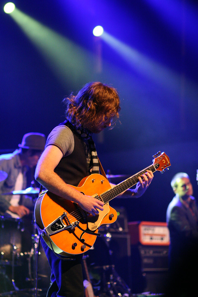 Missy's Guitar player Ben Edgar | Missy Higgins was the head… | Flickr