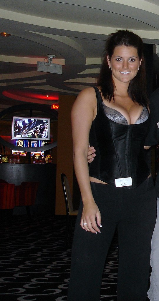 Hilton Tempo Bar Cocktail Waitress Las Vegas Nv Not Sure … Flickr
