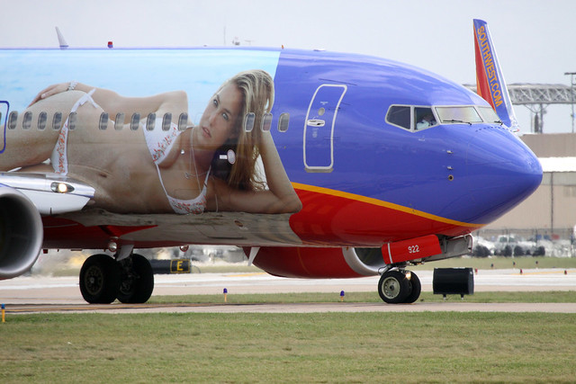 Southwest Airlines, Boeing, 737-7H4, N922WN, Sports Illustrated One, Swimsuit 2009, Bar Refaeli,HOU