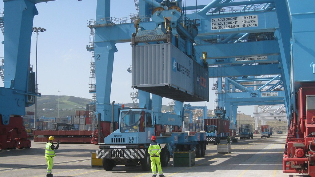 lifting a container  apm terminals tangier