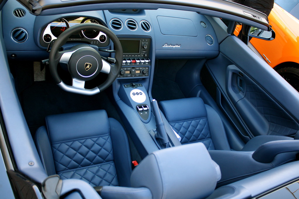 Lamborghini Gallardo Spyder LP560-4 interior | www ...