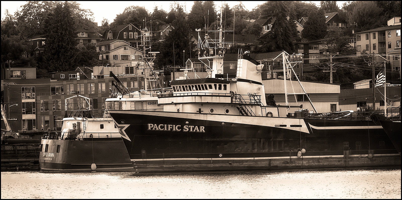 FV Pacific Star & FV Lilli Ann in North Lake Union