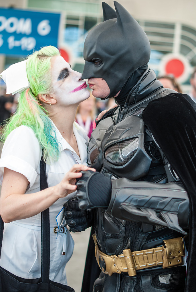 Harley Quinn Kissing Batman Sean Doorly Flickr.
