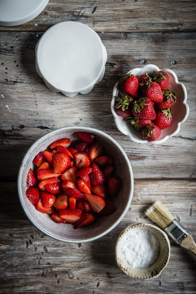 strawberries & cream chiffon cake | two red bowls