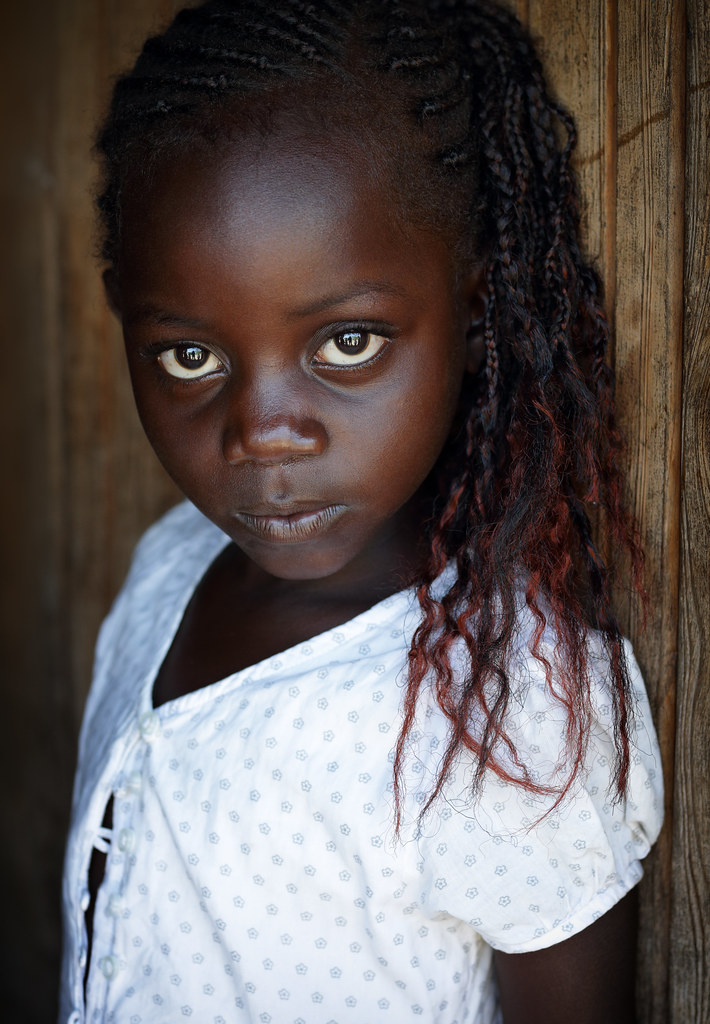 Kenya, beautiful girl on Rusinga Island  Beautiful girl 