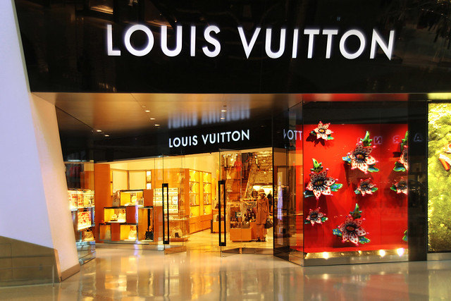 Louis Vuitton. The Shops at Crystals. Aria Las Vegas NV. | Flickr - Photo Sharing!