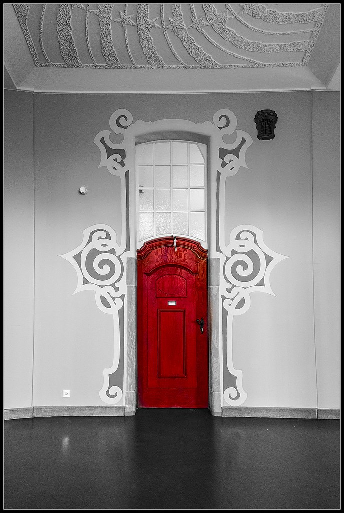 I See A Red Door And I Want It Painted Black