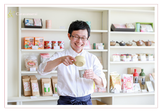 茶のいろは　日本茶専門店　愛知県瀬戸市　カフェ　かき氷　オススメ　人気　ランチ　ギフトセット　店主プロフィール写真