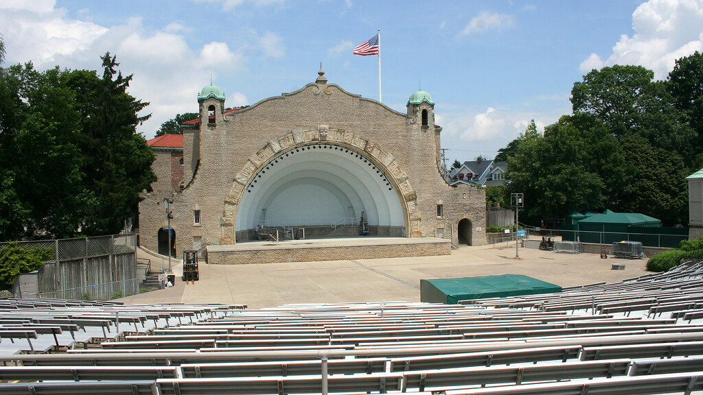 The Amphitheater of The Toledo Zoo Toledo, Ohio FitchDnld Flickr