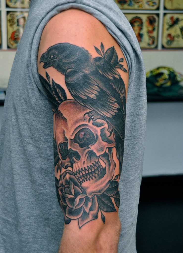 TRADITIONAL SKULL AND RAVEN TATTOO | BY PHIL GIBBS | Stand Proud Tattoo