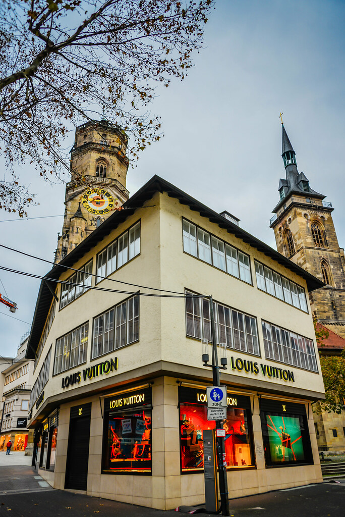 Stiftskirche behind the Louis Vuitton store - Stuttgart Ge… | Flickr