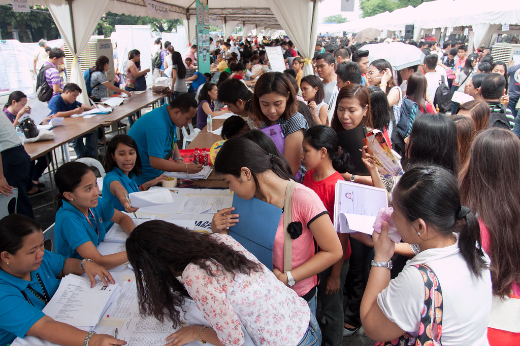 ADB Grants US$300 Million to Philippines to Help Boost Youth Employment