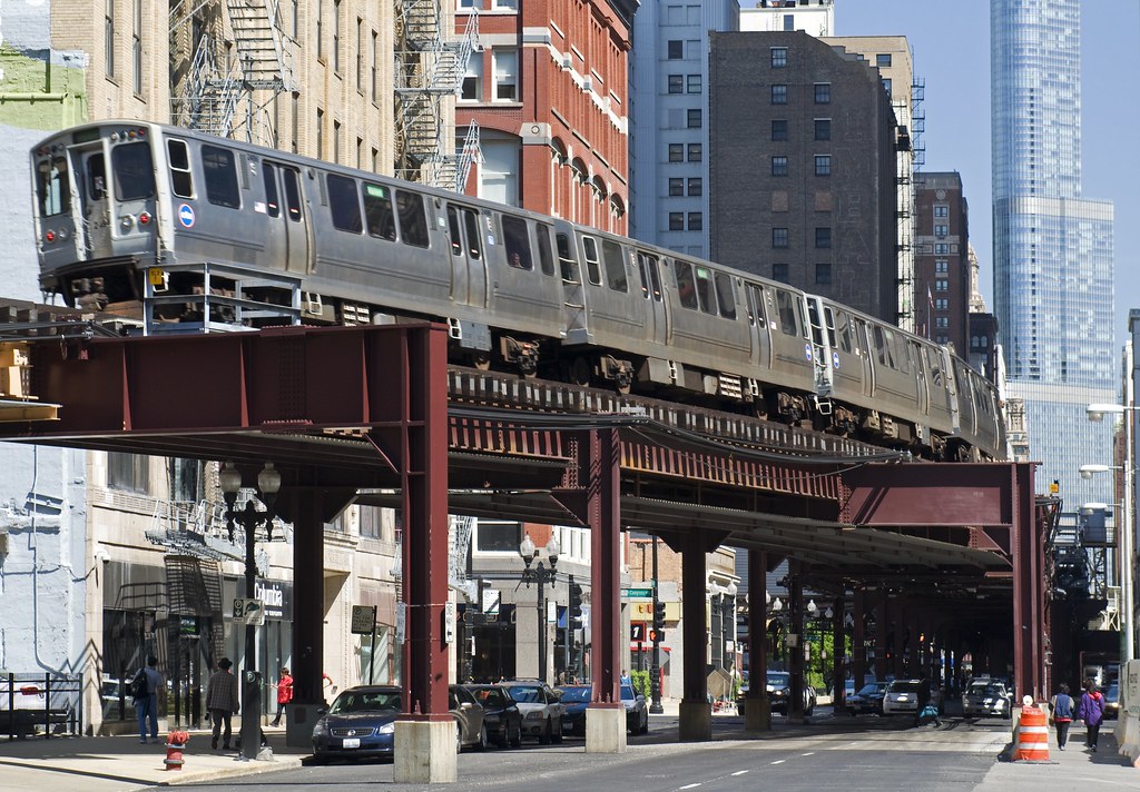 elevated-train-the-elevated-train-system-chicago-lutmans-flickr