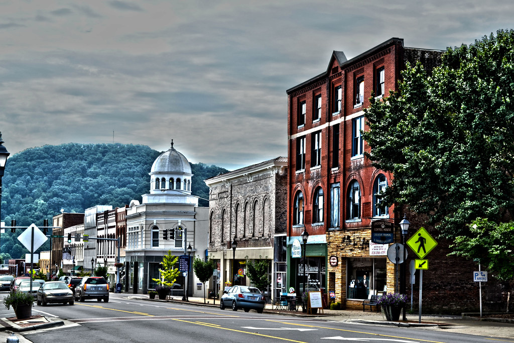 Marion NC, Downtown Marion NC, McDowell County | These are s… | Flickr