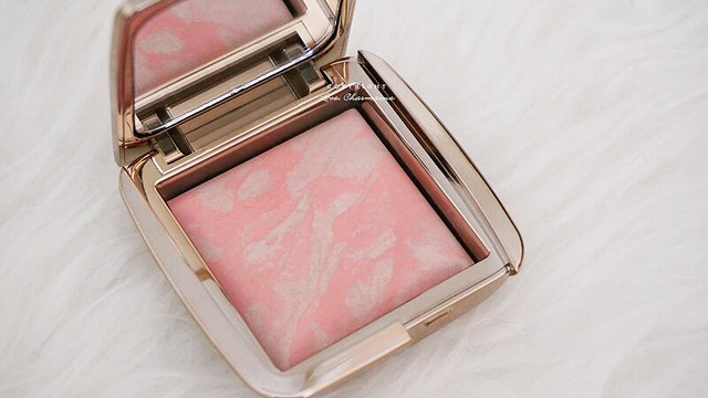 Hourglass Ambient Lighting Blush in Dim Infusion