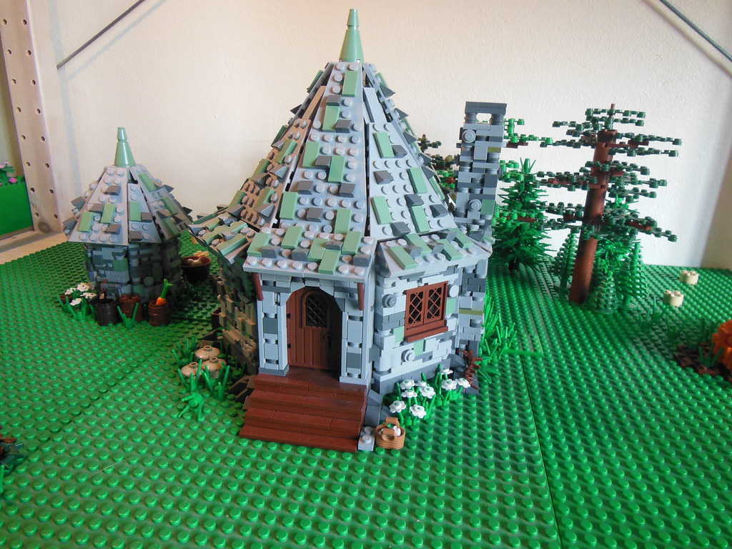 LEGO Hagrid's Hut MOC | So I know that a lot of you have bee… | Flickr