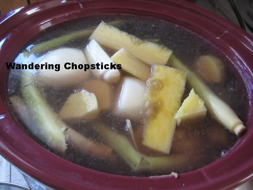 Crock Pot Bun Bo Hue (Vietnamese Hue-Style Beef Noodle Soup) 5