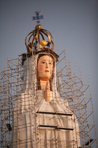 Crato-CE: Com presença do governador Cid Gomes, estátua de Nossa Senhora de Fátima foi coroada