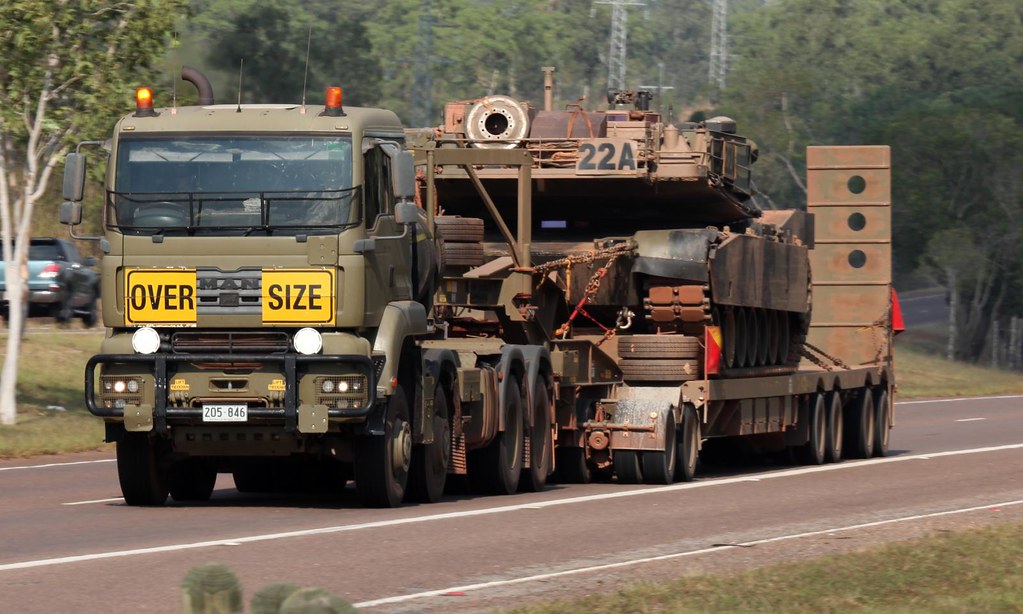 Australian Army MAN TGA Tank transporter transporting a M1… | Flickr