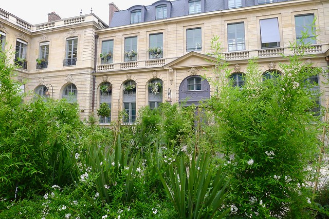 Le Ministère de l'Environnement, près des Hôtels Paris Rive Gauche - réservez sur notre site web pour le meilleur tarif garanti !