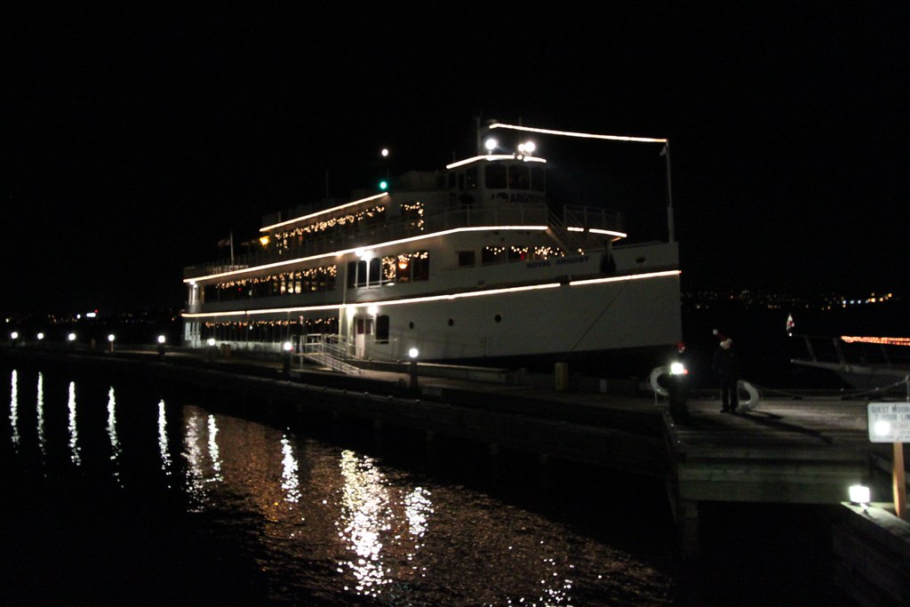 seattle harbor cruise dinner