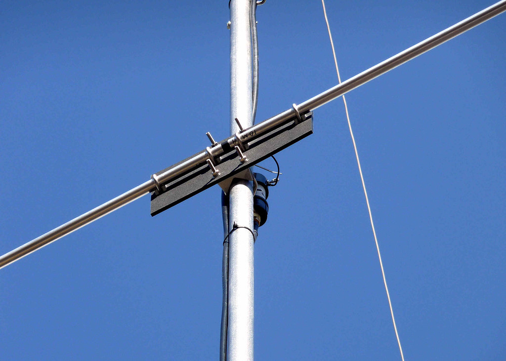 10 Meter Dipole Antenna