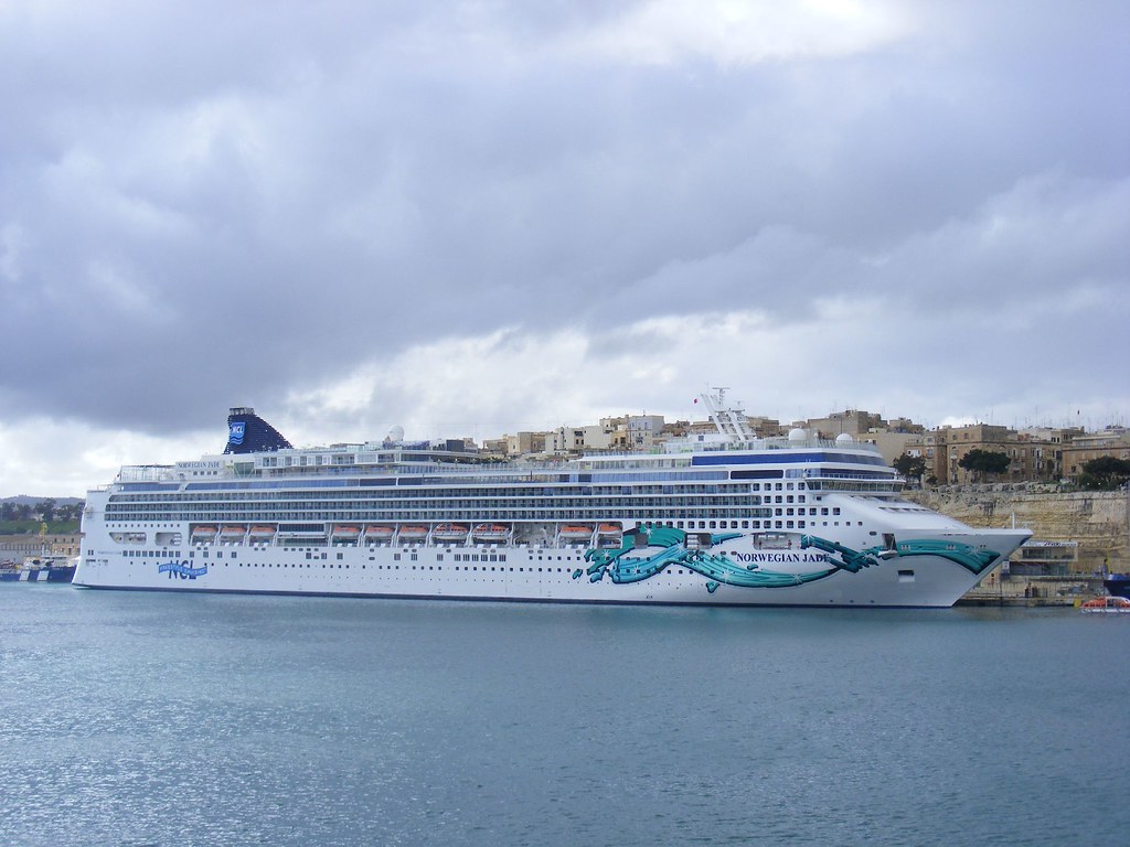 norwegian cruises malta
