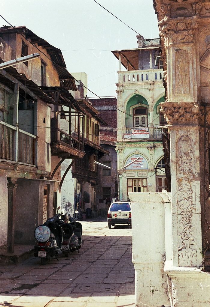 ahmedabad - old city 10 - a pol 1 | Ahhhhhhhhh, much better!… | Flickr