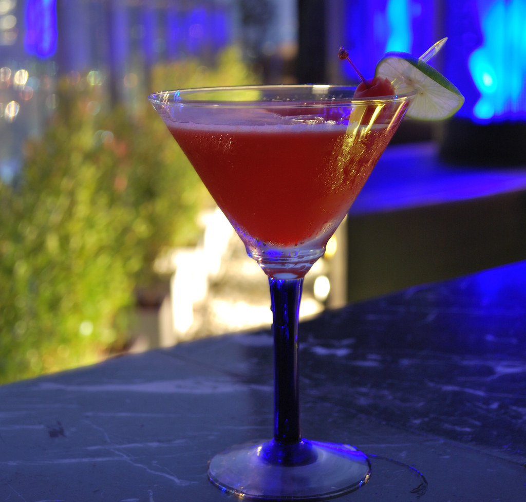 Cosmopolitan cocktail @ Blue Sky rooftop bar, Bangkok | Flickr