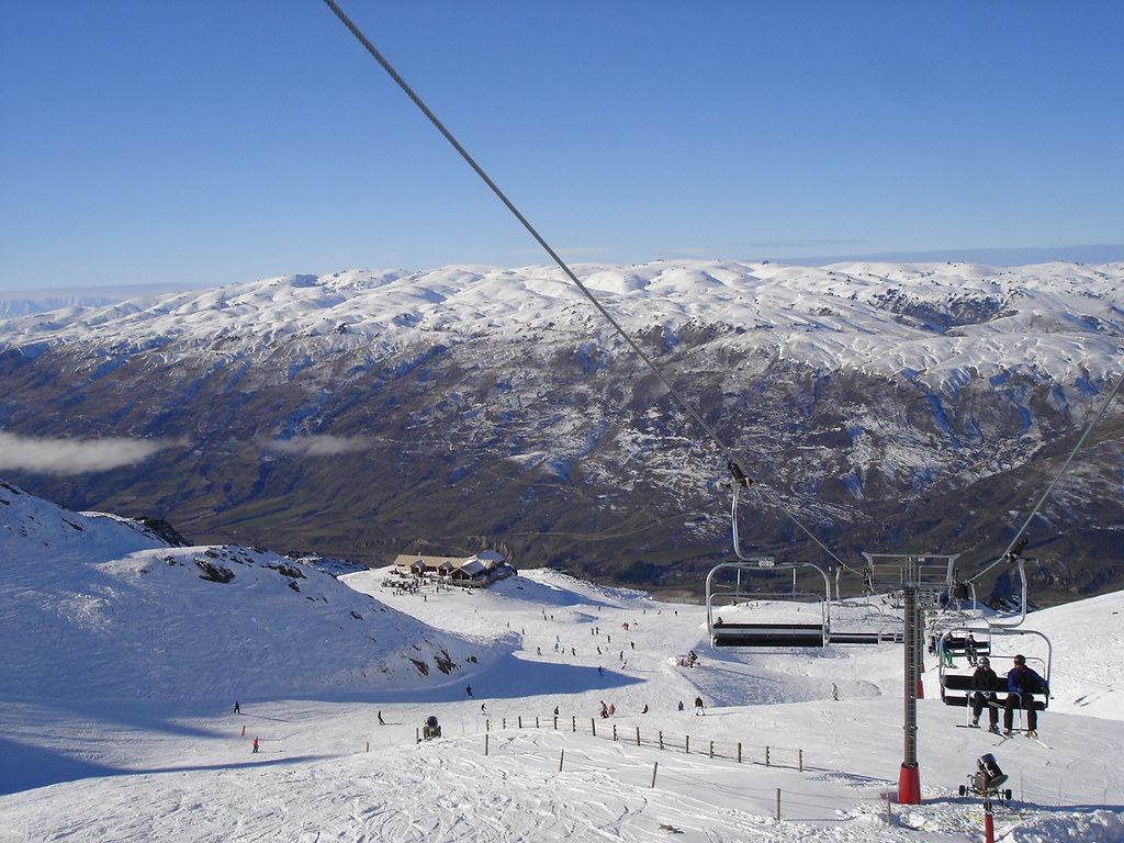 Cardrona Ski Area | A short drive over the Crown Range to Ca\u2026 | Flickr