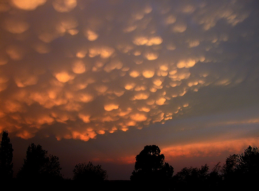 Cumulonimbus Mamma Clouds At Sunset Explored Photograp Flickr
