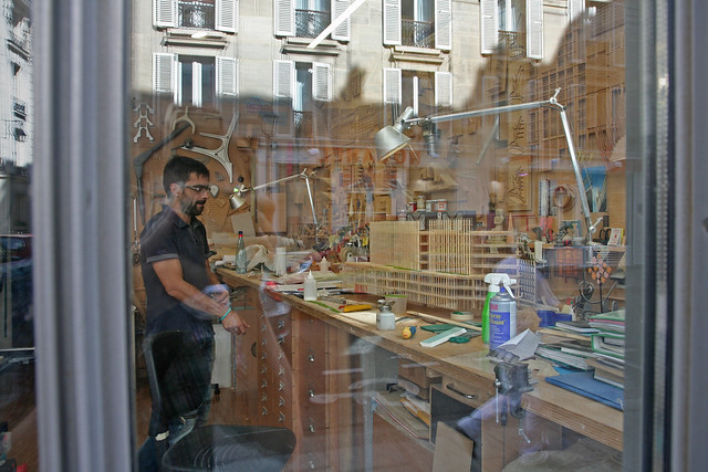 Renzo Piano's Building Workshop, Paris - right in the shopfront for all to see.