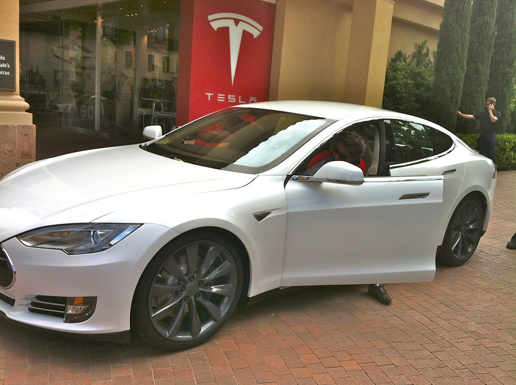 Tesla - Electric Car - Fashion Island. Newport Beach ...