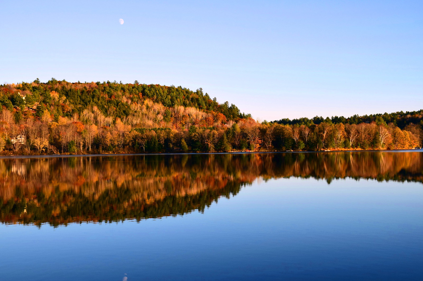 fall getaways in central Canada on the Gatineau River in Wakefield, Quebec