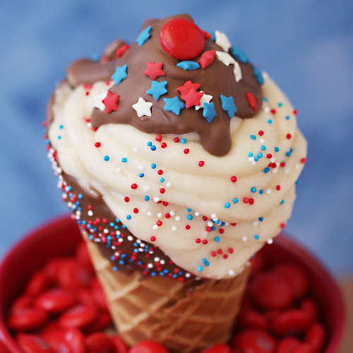 ice cream cone cupcakes 4th of july
