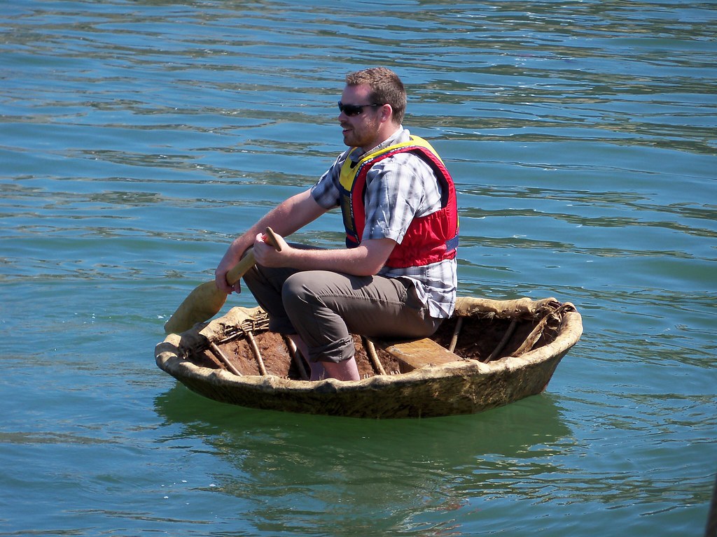 Man in very small boat | Marshall Smart | Flickr