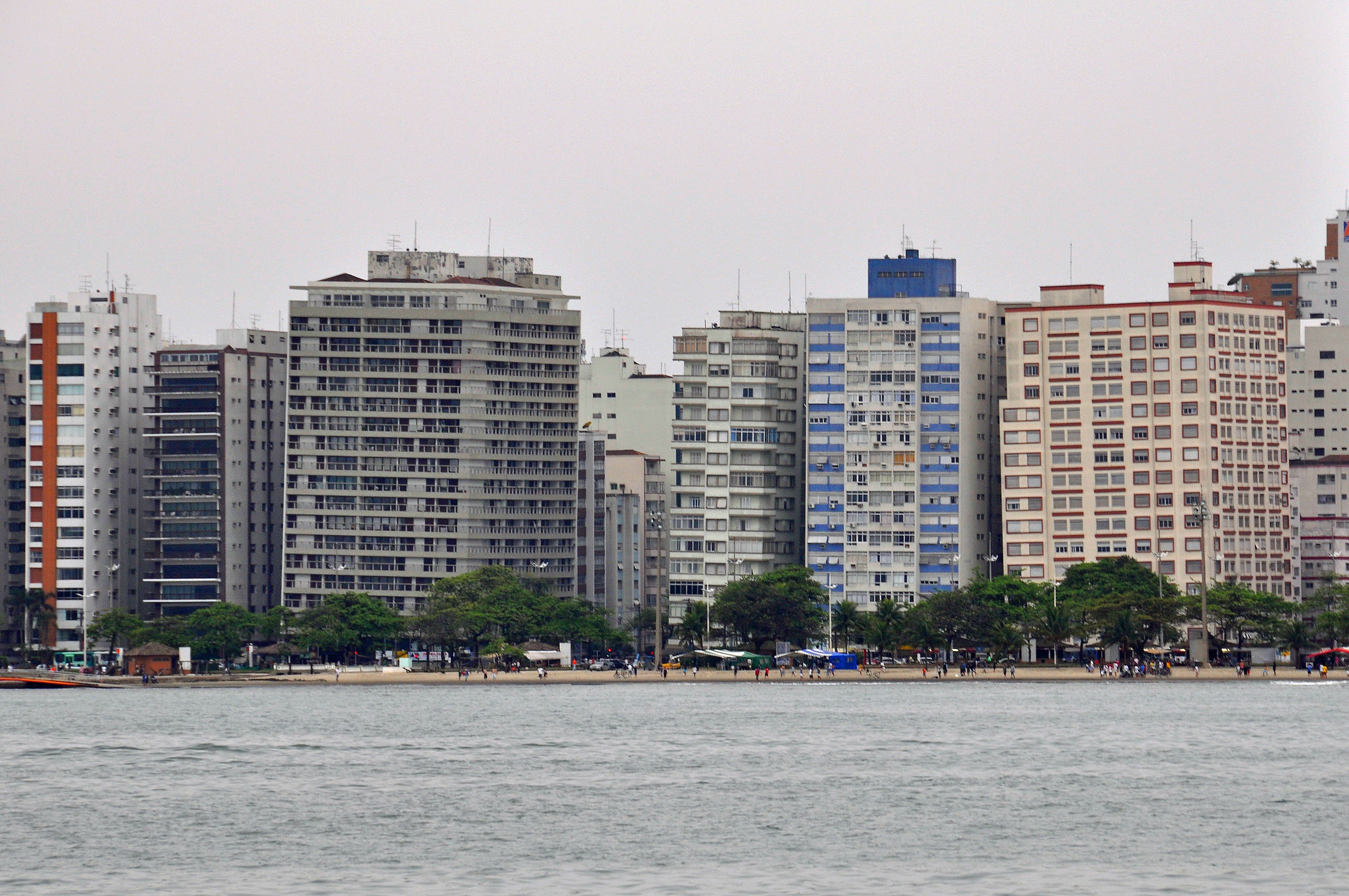 The Leaning Buildings of Santos (Brazil) [4288x2848] r/CityPorn