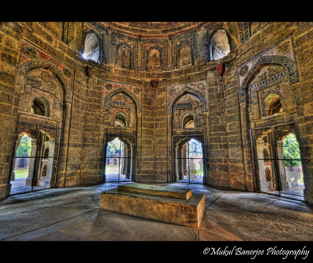 Interiors of Sikandar Lodi's Tomb, Lodi Gardens, New Delhi ...