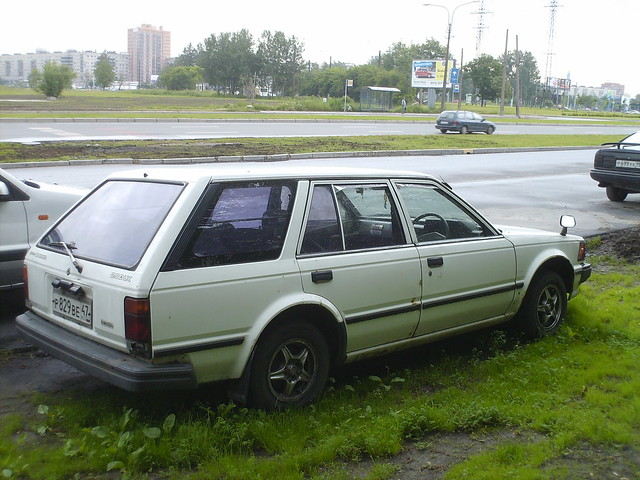 1984 Nissan bluebird station wagon
