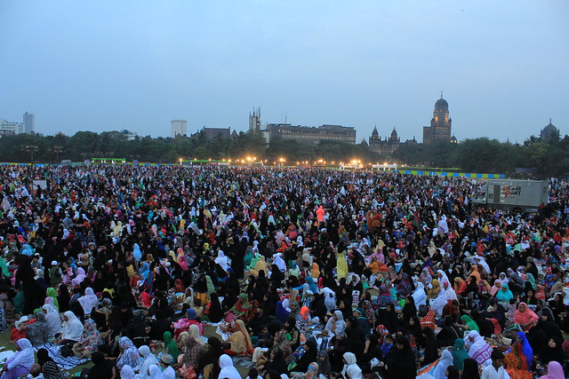 women attend annual Sunni Ijtema in Mumbai